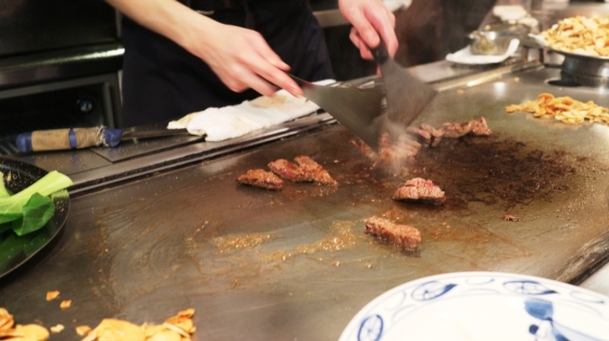 proses memasak Kobe beef